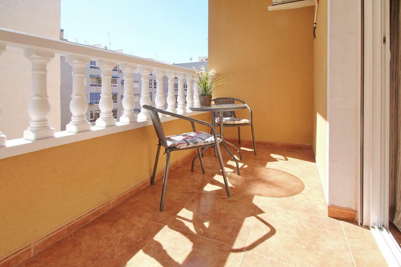 Zoa Happy Vacations Apartment Torrevieja Exterior photo