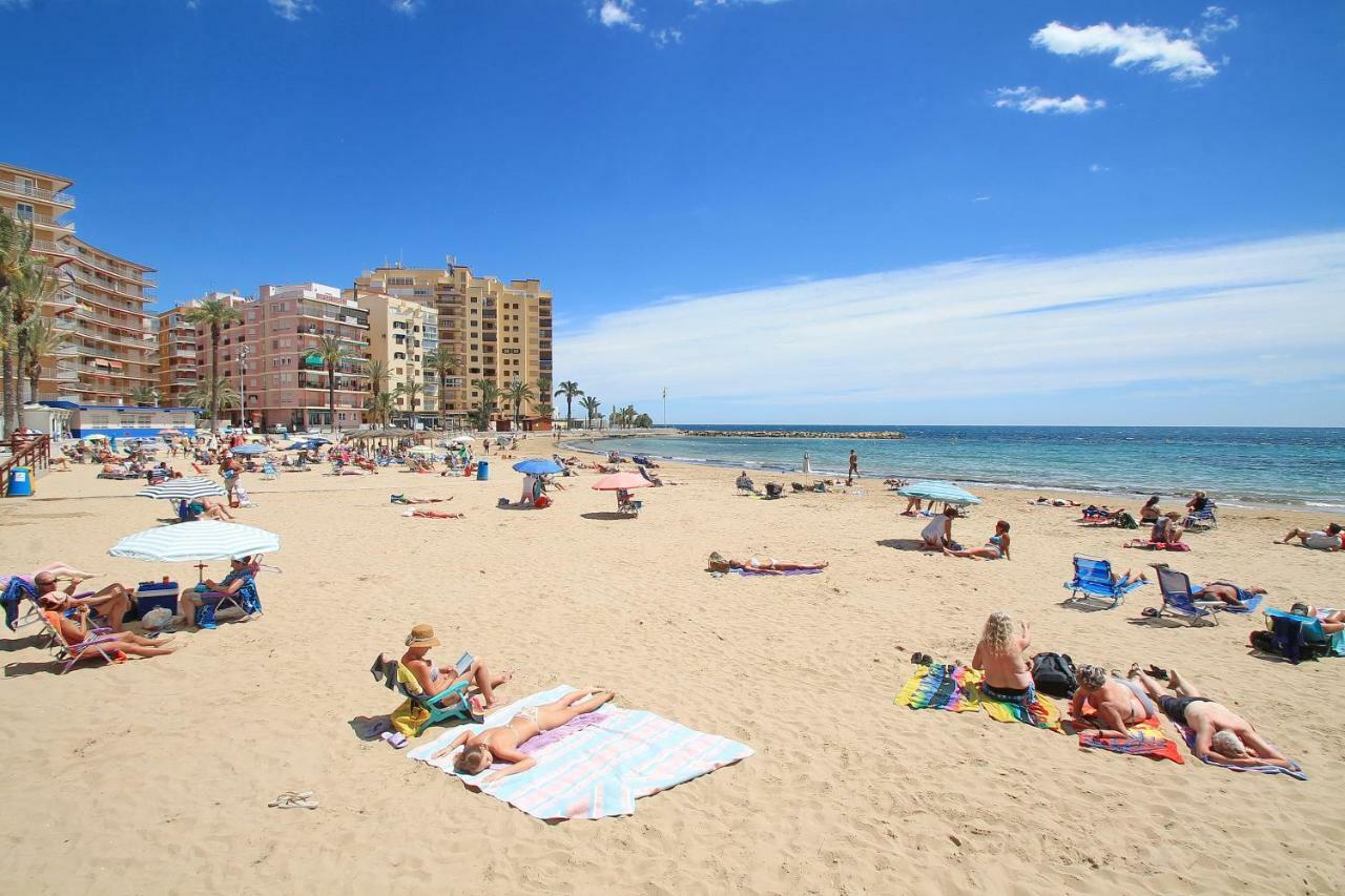 Zoa Happy Vacations Apartment Torrevieja Exterior photo