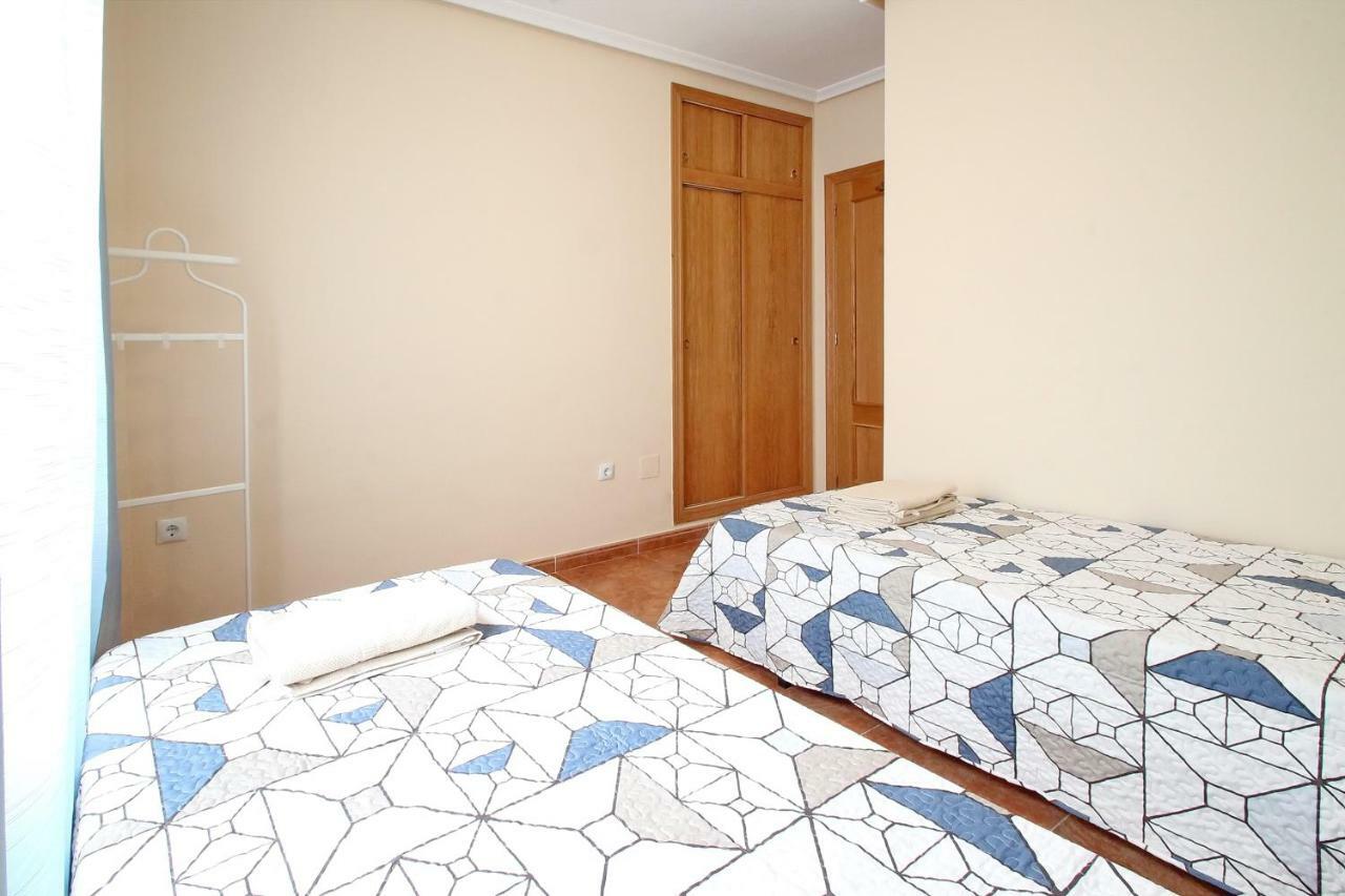 Zoa Happy Vacations Apartment Torrevieja Exterior photo