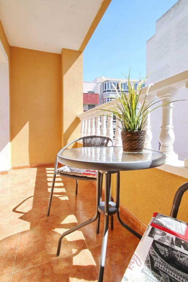 Zoa Happy Vacations Apartment Torrevieja Exterior photo