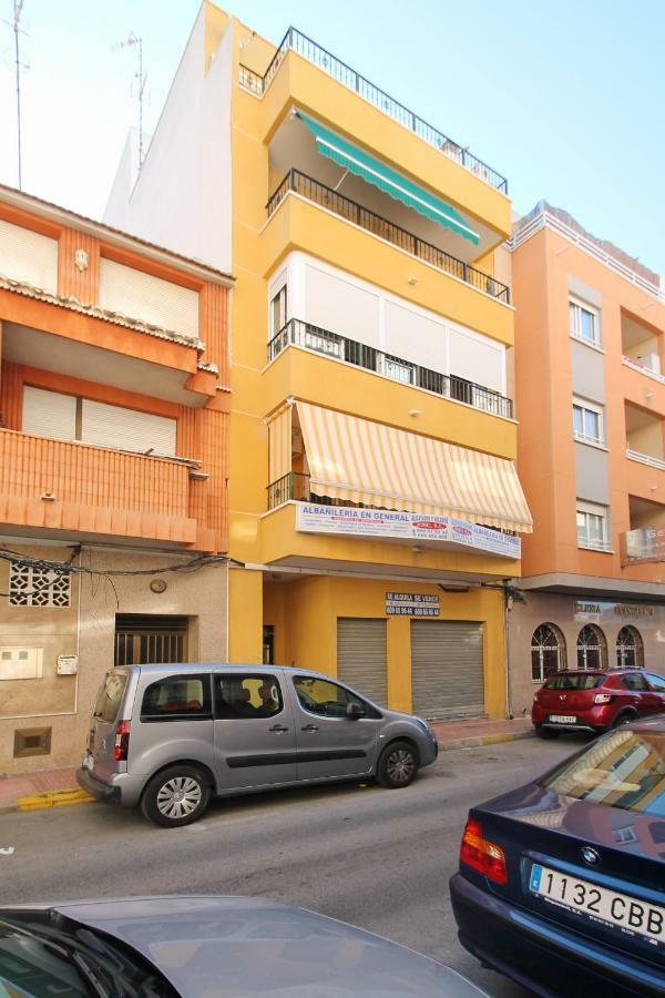Zoa Happy Vacations Apartment Torrevieja Exterior photo